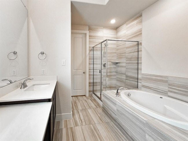 Building Photo - 5645 Bellissima Way