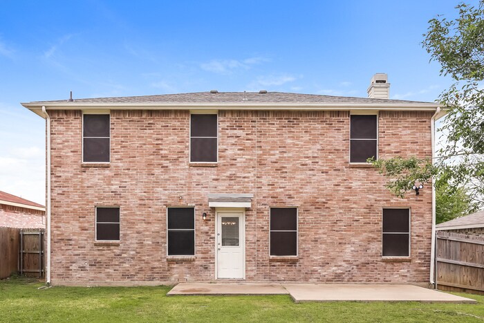 Building Photo - 520 Magdalen Ave
