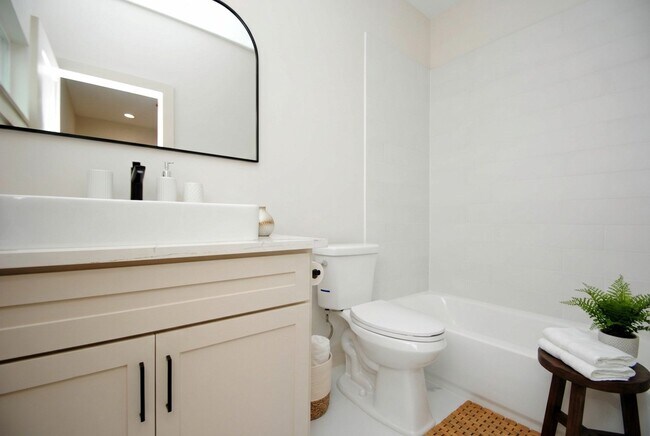 Building Photo - 6310 Illinois St