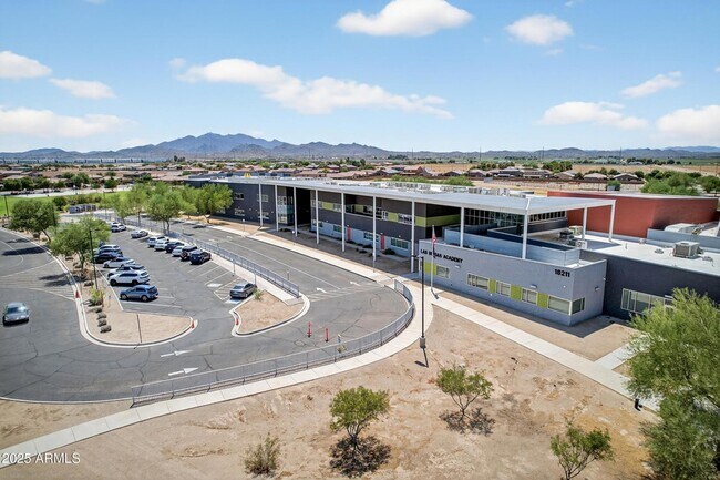Building Photo - 3405 S 183rd Dr