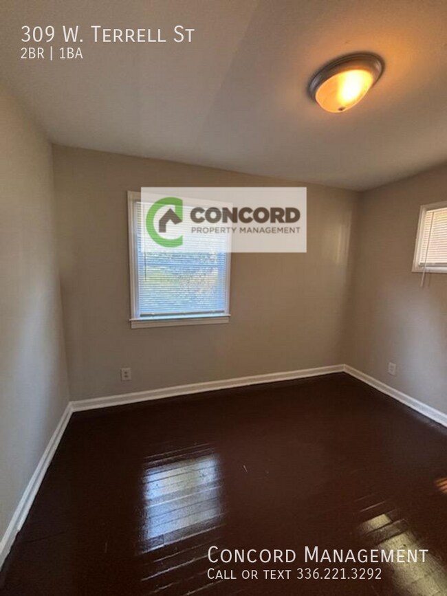 Building Photo - 309 W Terrell St