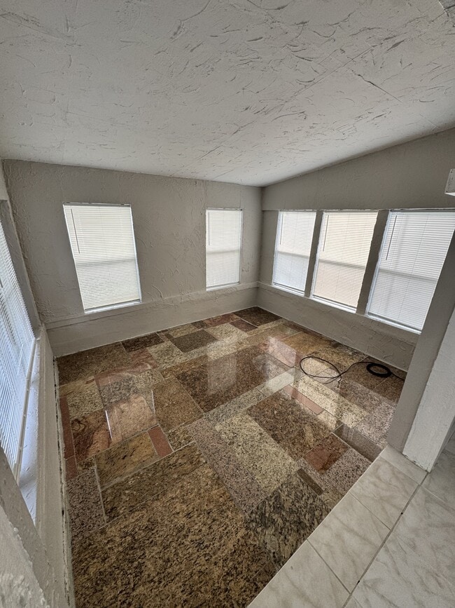 Building Photo - 3999 Conway Blvd