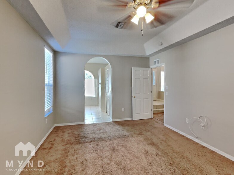 Building Photo - 7026 Captiva Cir