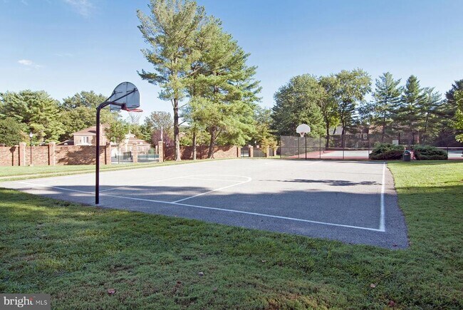 Building Photo - 11400 Dorchester Ln