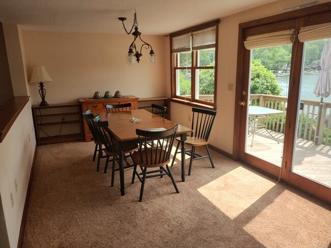Building Photo - 12 Arrowhead Ln