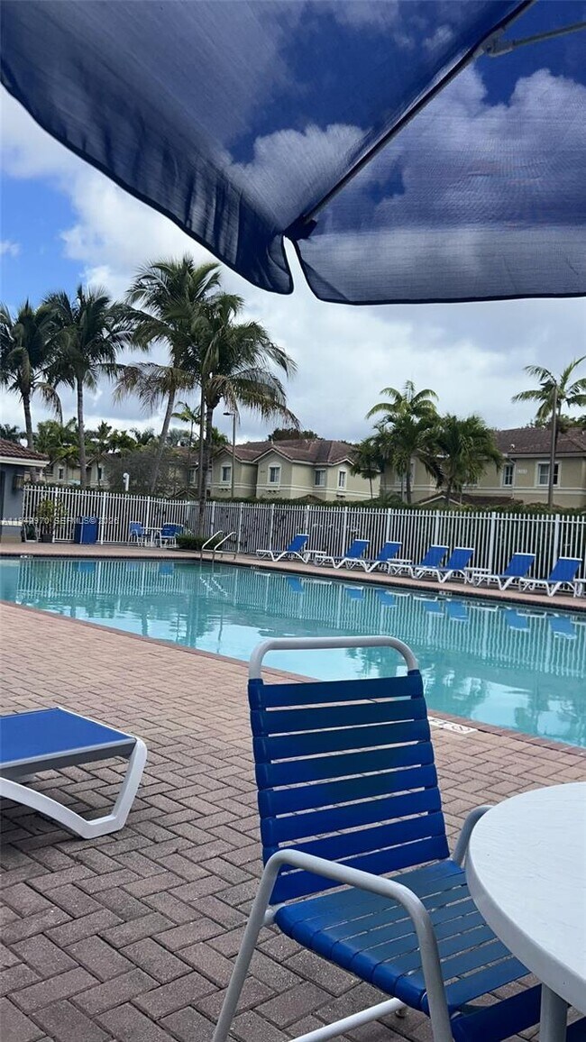 Building Photo - 10740 NW 83rd St