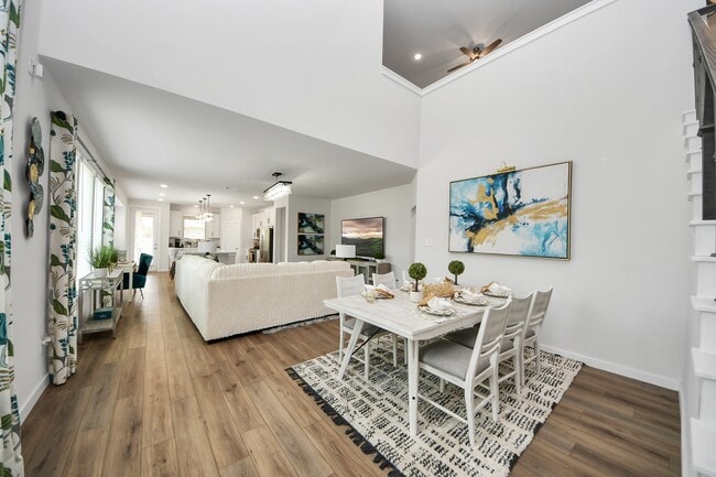 Building Photo - 15734 Autumn Sun Ct