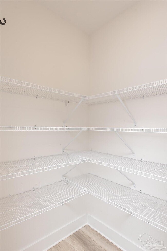 Building Photo - 1938 Westhill Dr