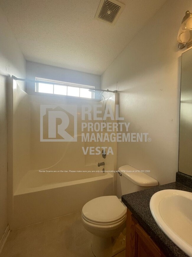 Building Photo - 102 Mulligan Ct