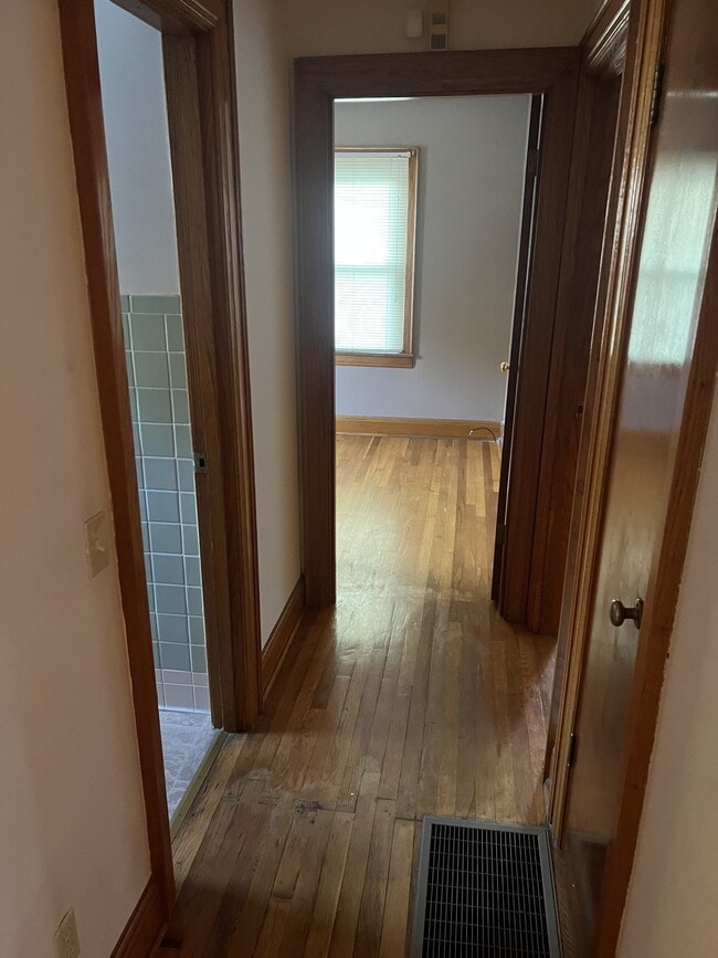 Building Photo - 754 Campbells Creek Dr