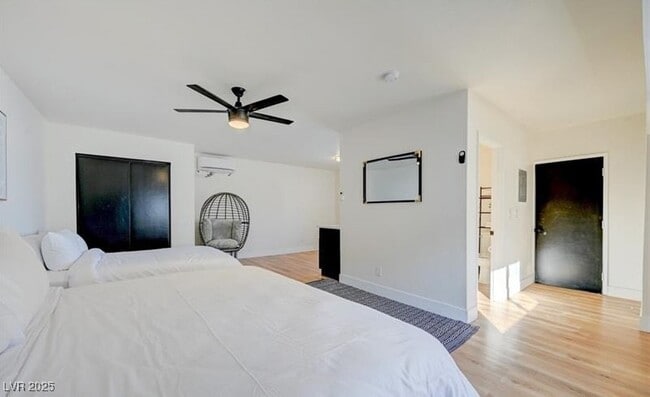 Building Photo - 1821 E Oakey Blvd