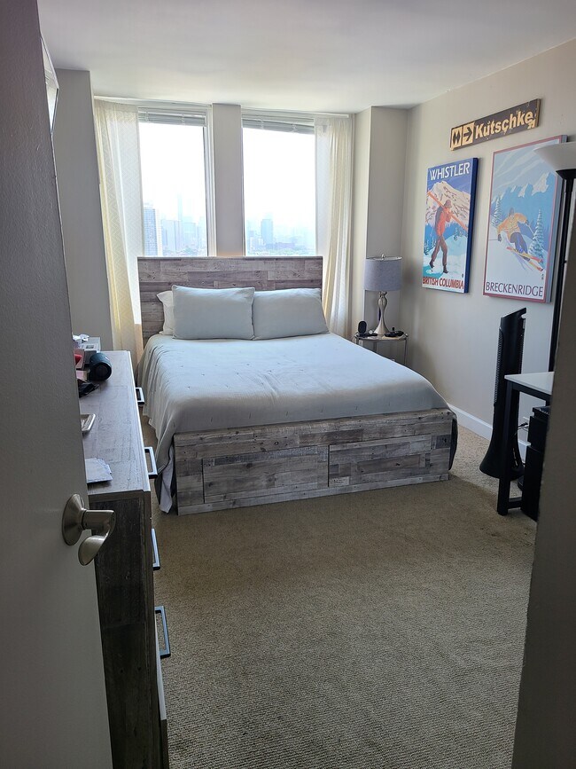 2nd Bedroom - 444 W Fullerton Pky