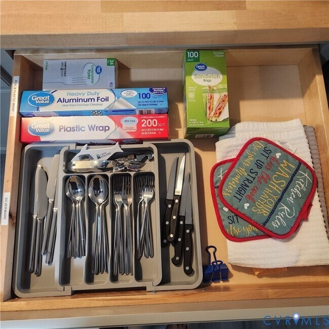 Building Photo - 9005 Pine Hill Rd