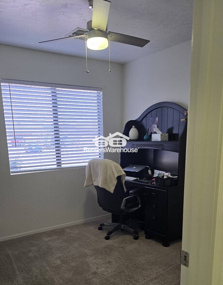 Building Photo - 1741 W Ransom Oaks Dr