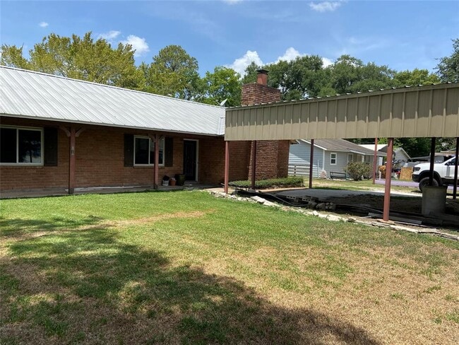 Building Photo - 3329 Longhorn Dr