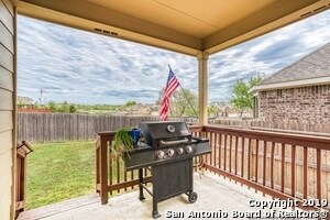 Building Photo - 13915 Persimmon Cv