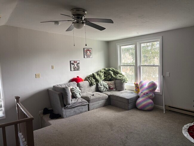 Building Photo - 28 Peck St