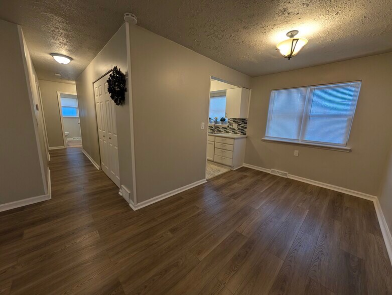 Building Photo - 799 Gates Ave