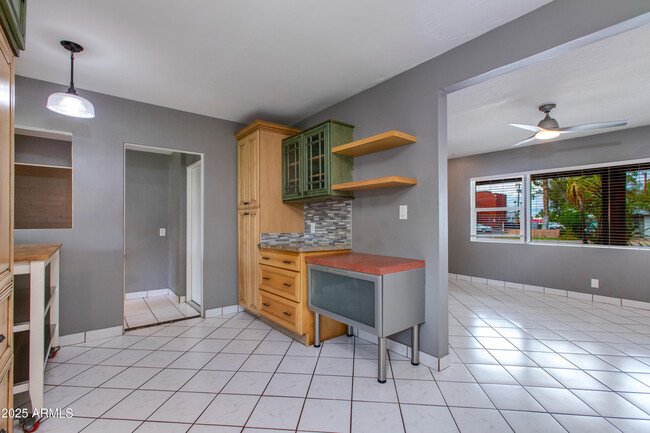 Building Photo - 4115 N 42nd Pl