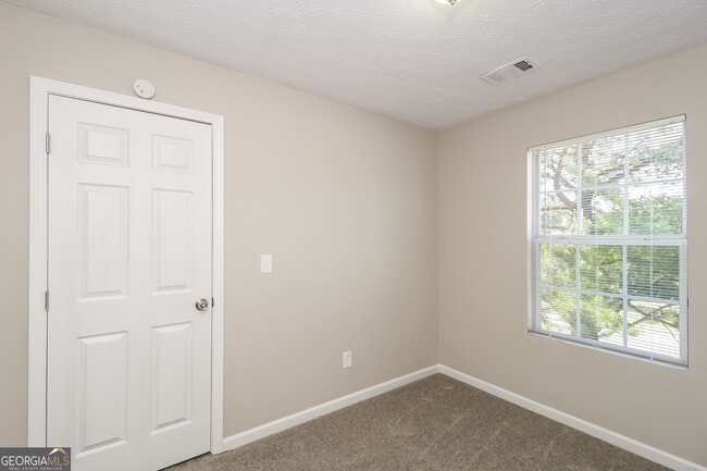 Building Photo - 503 Carlton Pointe Dr