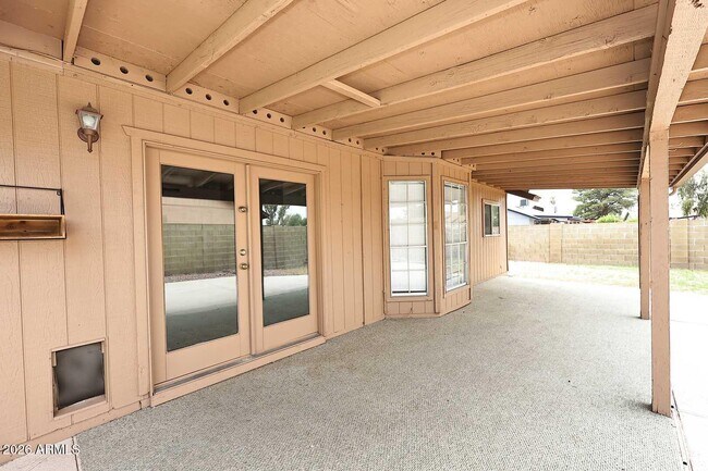 Building Photo - 1904 N Arrowhead Cir