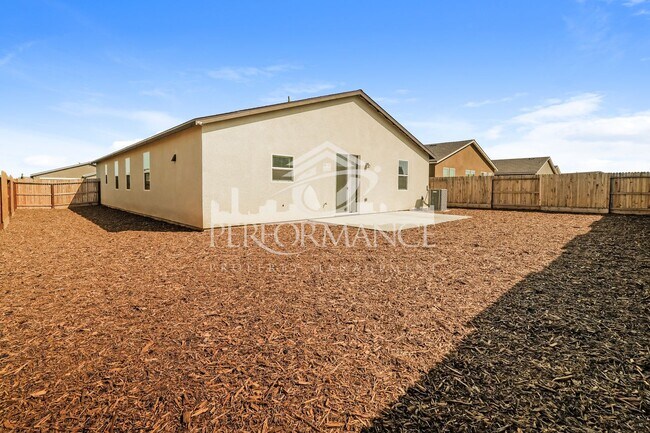 Building Photo - Stunning 4 Bed/3 Bath SW Bakersfield Home w/ Paid Solar and $0 Deposit Option