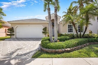 Building Photo - 1045 Cedar Falls Dr