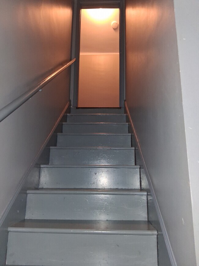 Building Photo - 4117 Orchard Way