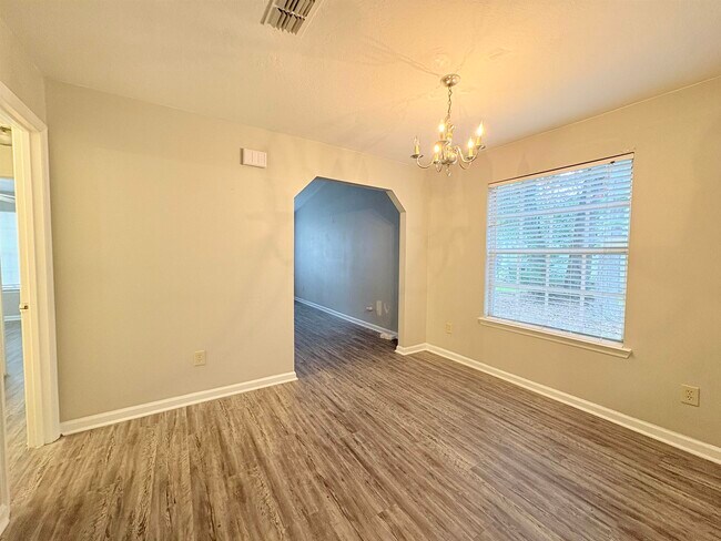 Building Photo - 3910 Gaffney Loop