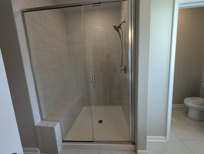 Building Photo - Gorgeous 3 beds, 2.5 bath home located in Harmony at Matthews!