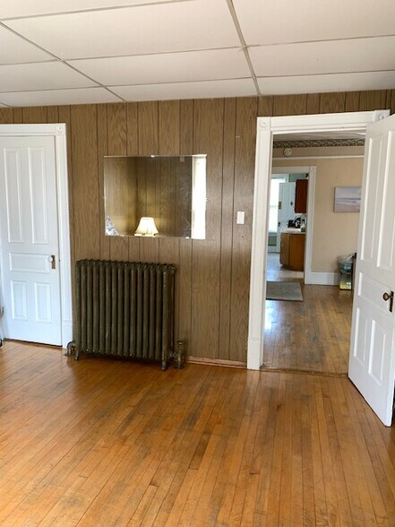 Master Bedroom - 2454 N Pierce St