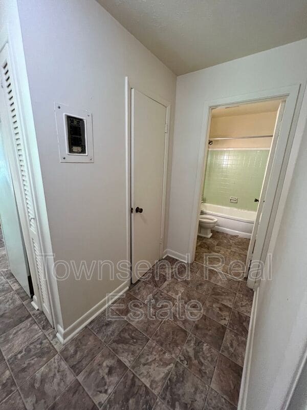 Building Photo - 116-A Oates Dr