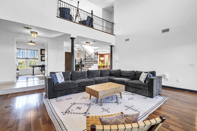 Building Photo - 1393 Sunset Beach Dr