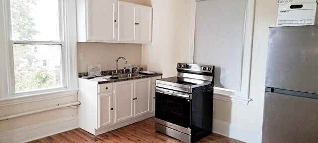 Building Photo - 52 Underwood St