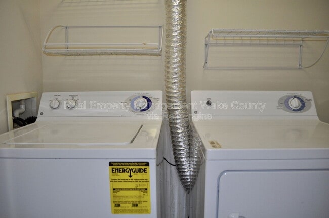 Building Photo - 1535 Caraleigh Mills Ct