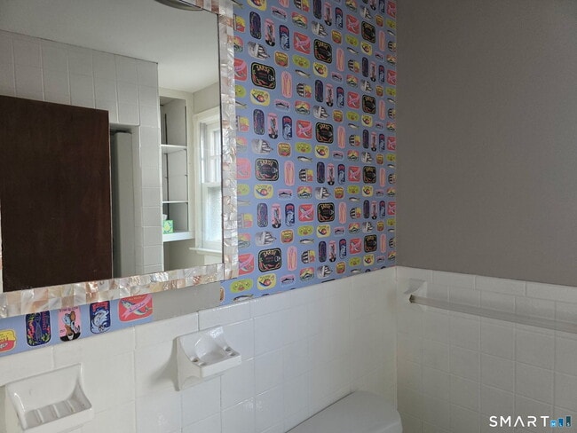 Building Photo - 23 Cedar Dr