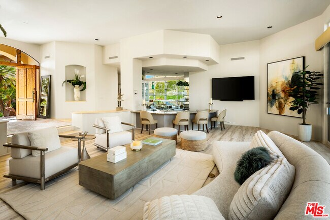 Building Photo - 136 Netas Dr