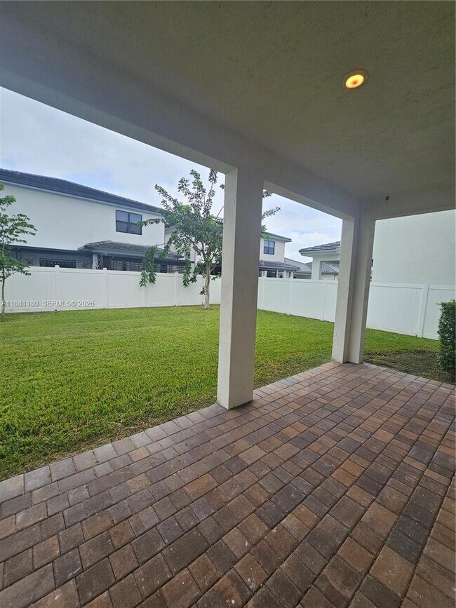 Building Photo - 4578 SW 174th Ave