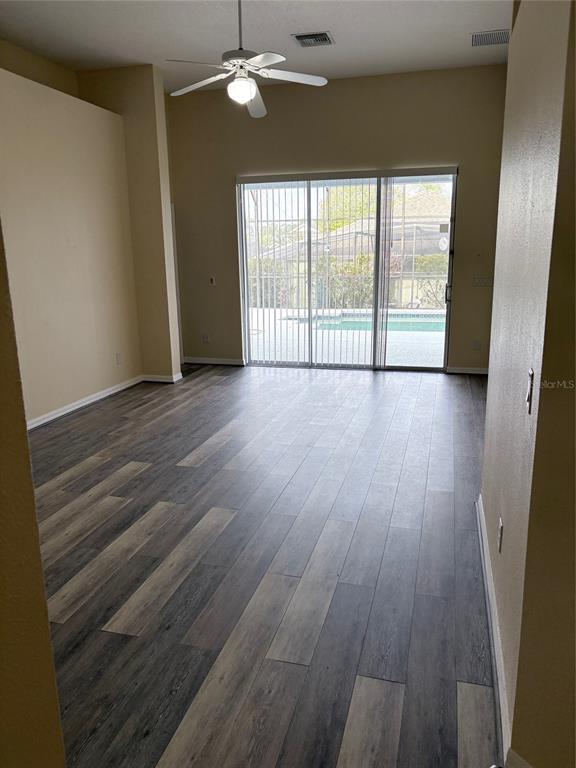 Building Photo - 456 Calabay Parc Blvd