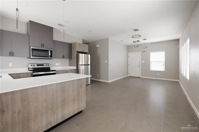 Building Photo - 5708 Puffin Ave