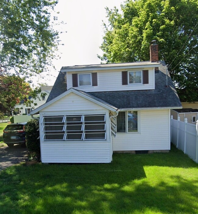 Front of home - 9 Miles St