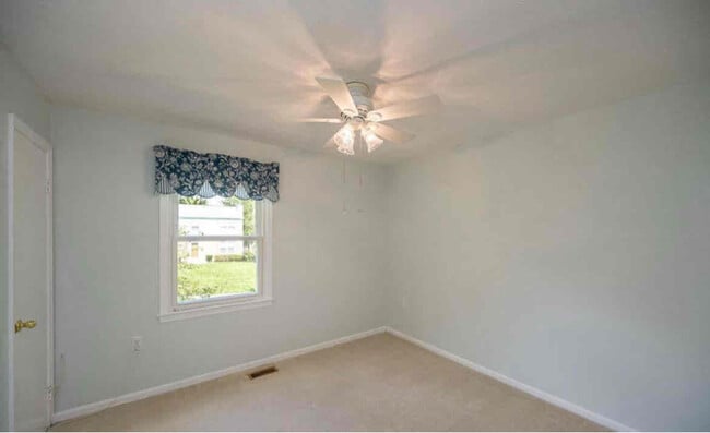 Building Photo - 4549 Lantern Pl
