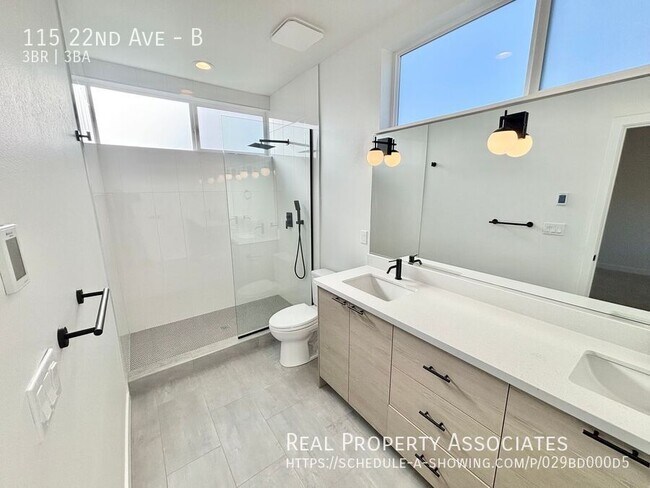 Building Photo - 115 22nd Ave