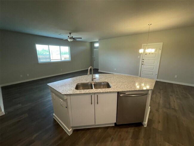 Building Photo - 25512 Starling Ln