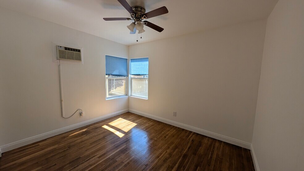 Building Photo - 6206 Cahuenga Blvd