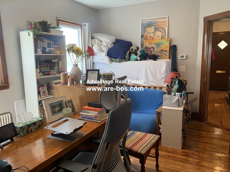 Building Photo - 81 Litchfield St