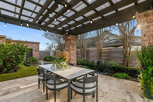 Building Photo - 78 Pascal Ln