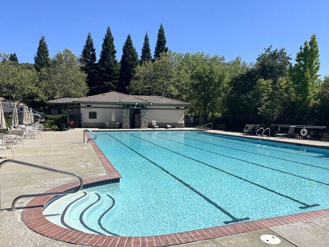 Building Photo - Wonderful 4bd/3ba Rocklin Home-Must See!