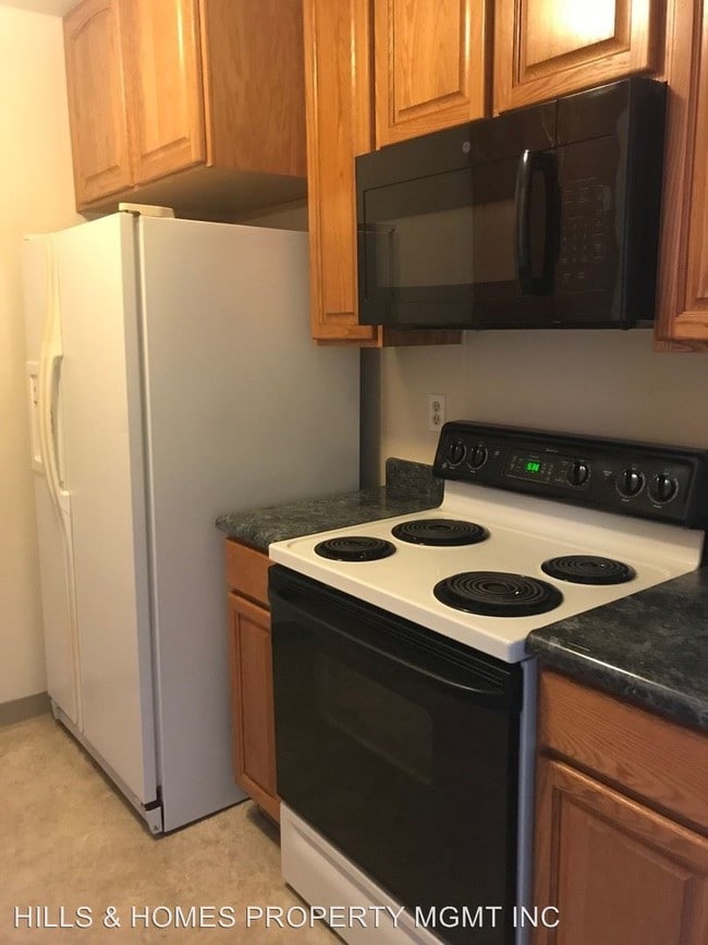 Building Photo - 1305 Southwest Blvd