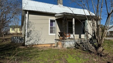 Building Photo - 1402 Broad St